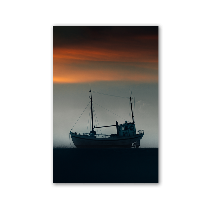 Sunset Fishing Boat by Philipp Pilz - Affengeile Bilder