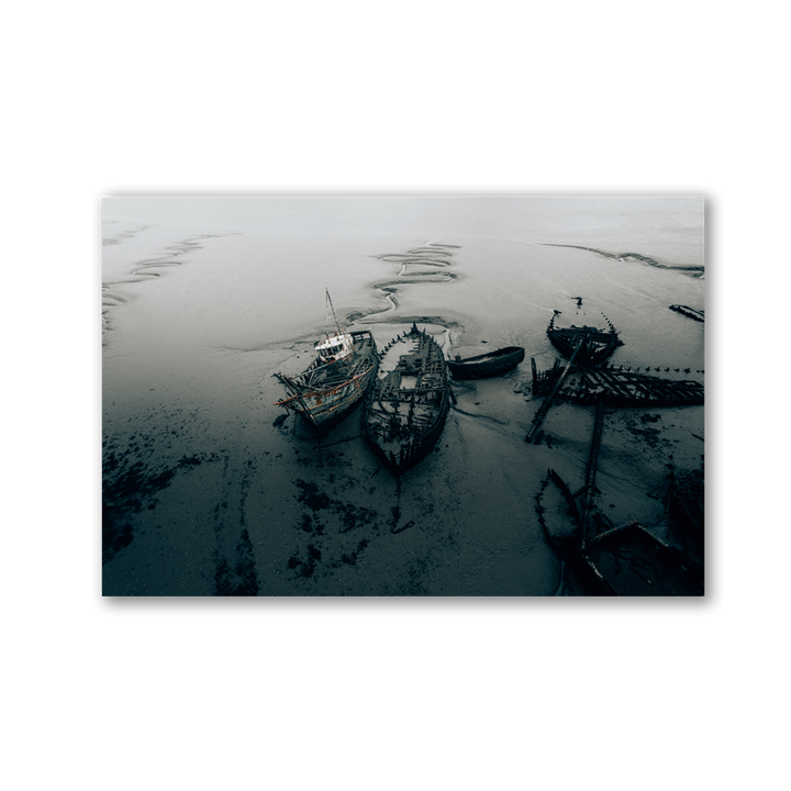 Forgotten Shipwrecks Mudflat by Philipp Pilz - Affengeile Bilder