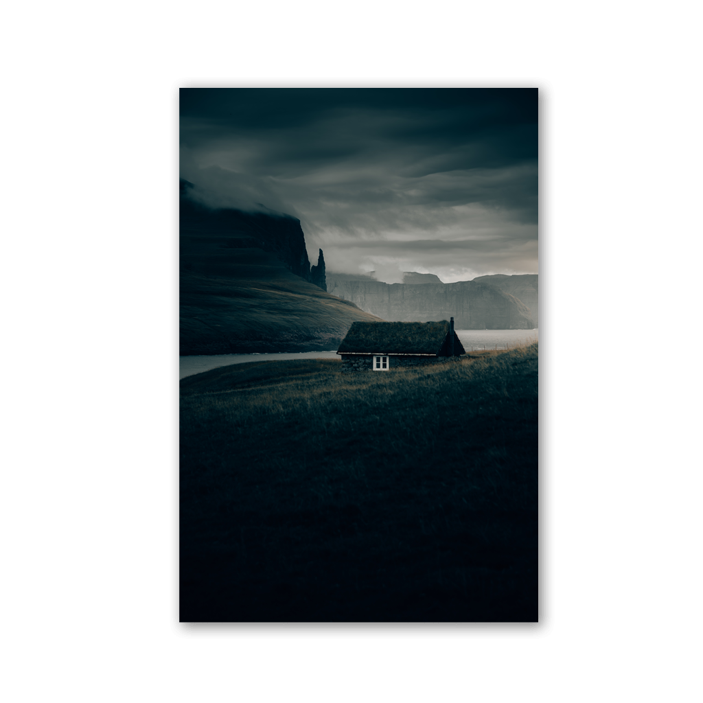 Nordic Cabin in the Mist by Philipp Pilz - Affengeile Bilder