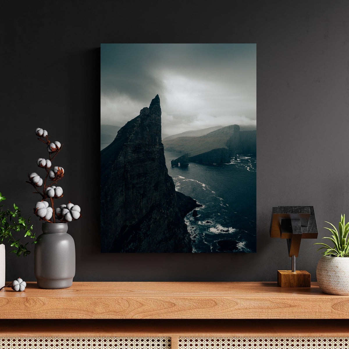 Dramatic Sea Cliff Pinnacle by Philipp Pilz - Affengeile Bilder