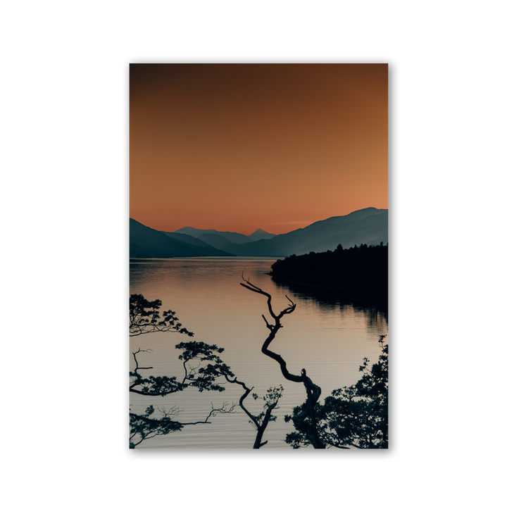 Serene Loch Sunrise Reflection by Philipp Pilz - Affengeile Bilder