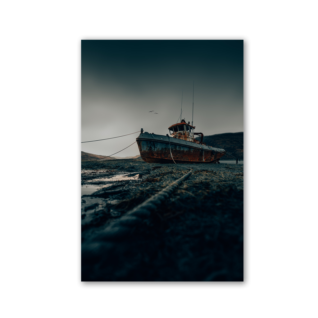 Washed Ashore Trawler by Philipp Pilz - Affengeile Bilder
