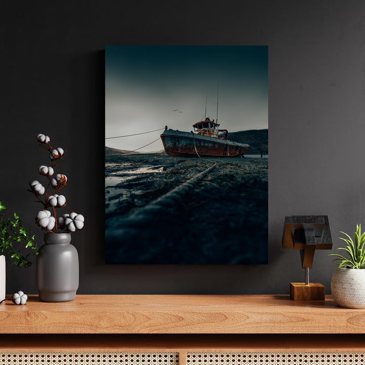 Washed Ashore Trawler by Philipp Pilz - Affengeile Bilder