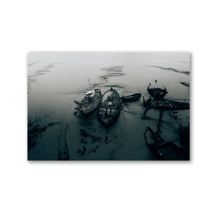 Forgotten Shipwrecks Mudflat by Philipp Pilz - Affengeile Bilder
